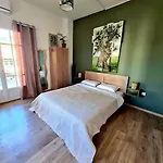 Olive House Cozy アパート ナフプリオ
